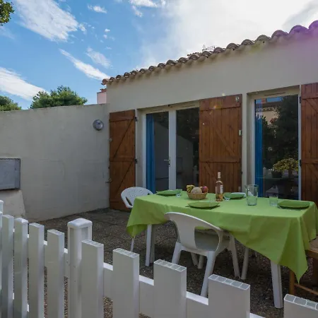 Les Mas De La Garrigue I Et Ii-1 By Interhome *